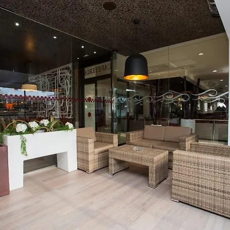 Maria Del Mar Готель